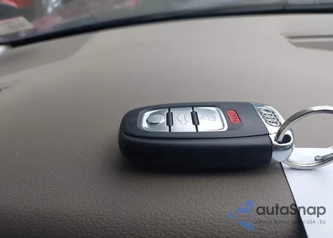 2010 Audi A4 2.0T Premium z USA, uszkodzony, nr VIN WAUFFAFL2AN016220